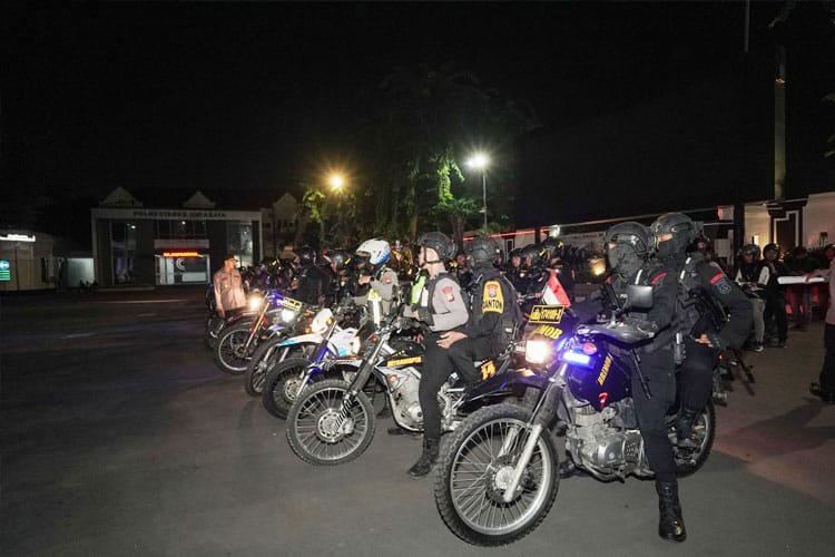 Surabaya Kondusif Malam, Minggu Berkat Patroli Tim Jogoboyo 97 Polrestabes