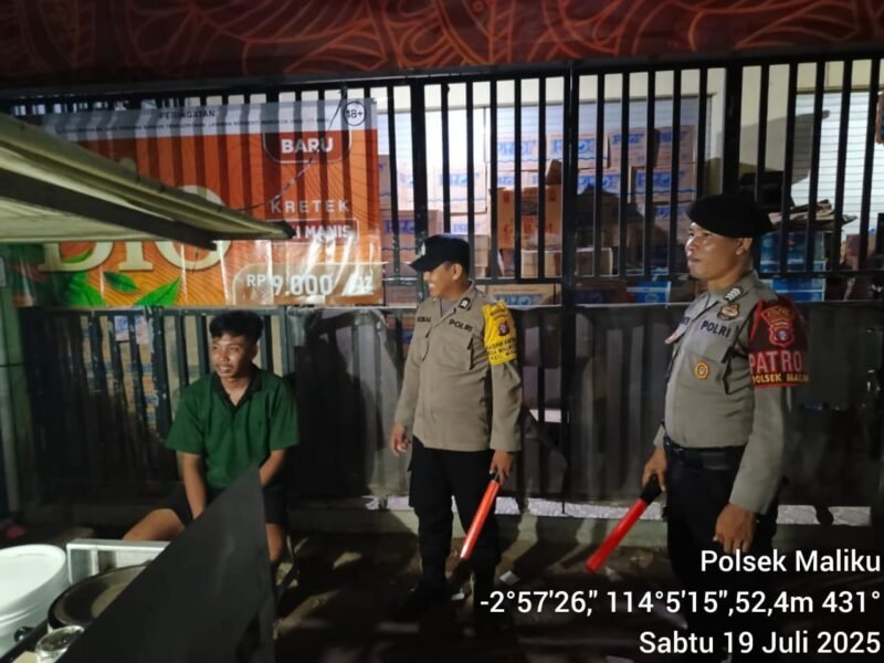 Patroli Malam Polsek Maliku, Sambangi Lingkungan Masyarakat di Wilayah Hukumnya