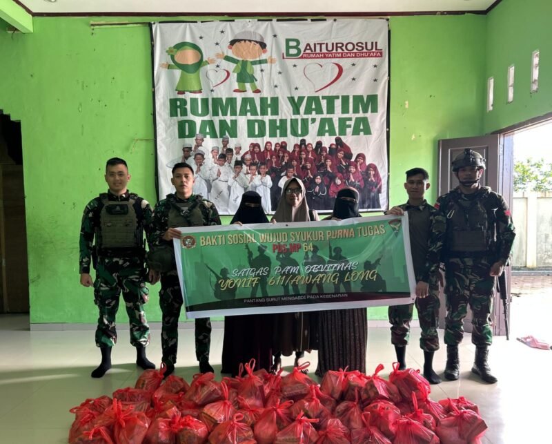 Peduli Masyarakat, Satgas Yonif 611/Awl Berbagi Sembako