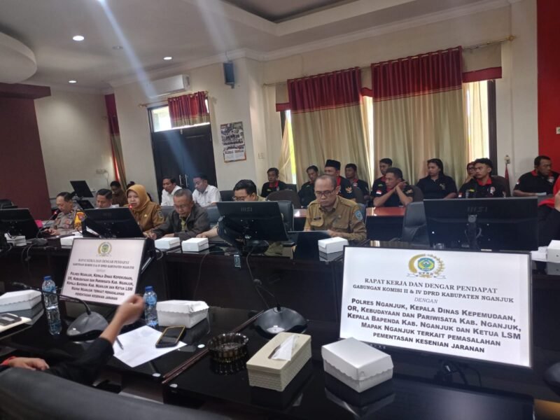 DPRD Nganjuk Gelar Rapat Gabungan Komisi Bahas Masalah Pementasan Kesenian Jaranan