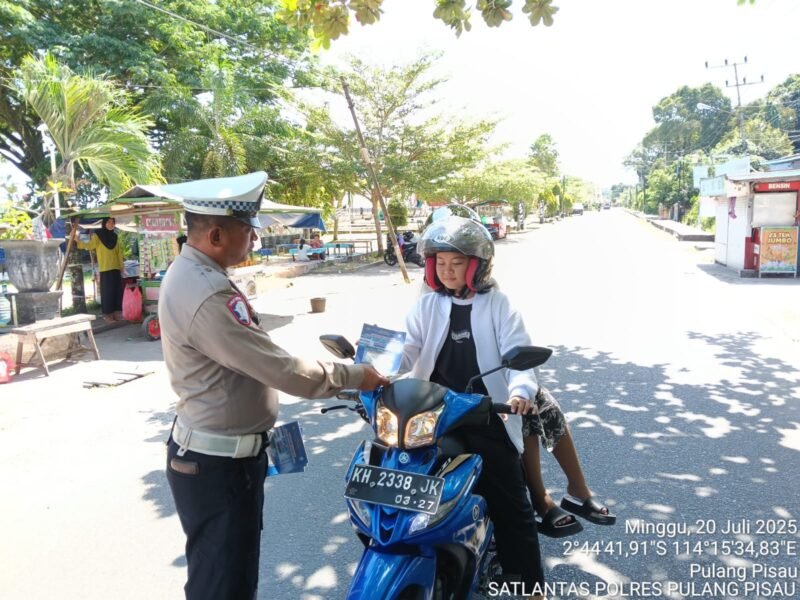 Pembagian Brosur, Kamseltibcarlantas kepada Pengguna Jalan