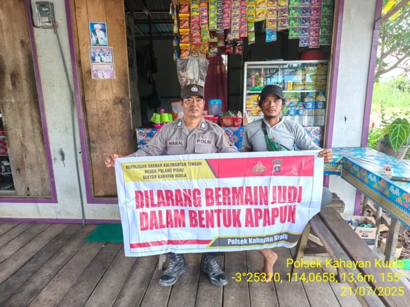Personil Polsek Kahayan Kuala secara masif lakukan giat himbauan Stop dan Larangan bermain Judi Online