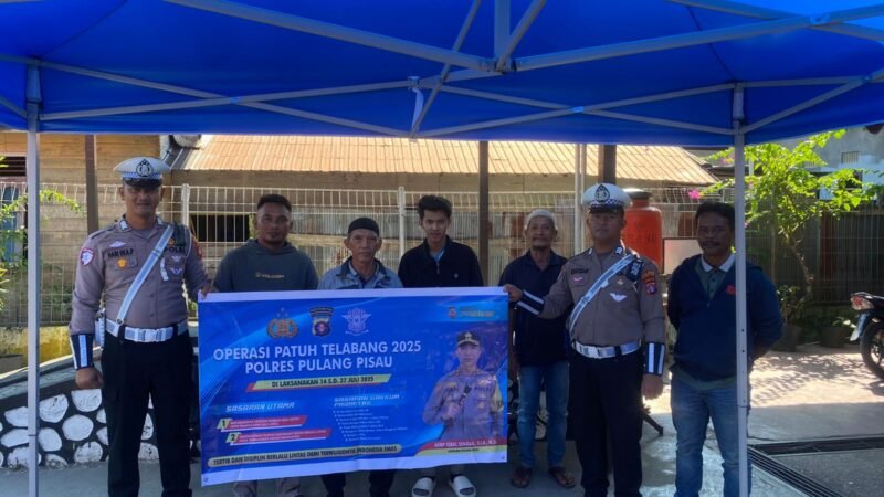 Ops Patuh Telabang 2025, Polisi di Pulang Pisau Sambangi Warga Sosialisasi Kamtibmas dan Tata Tertib Berlalu Lintas