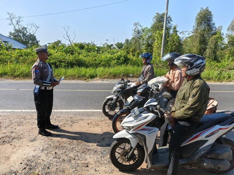 Unit Kamsel Sampaikan Himbauan Kamseltibcarlantas