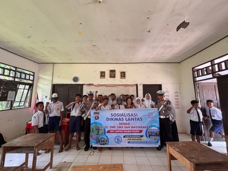 Sat Lantas, Polres Pulang Pisau Sosialisasi Operasi Patuh Telabang dan Dikmas Lantas di SMP Negeri 4