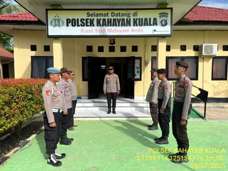 Rutinitas Personil polsek Kahayan kuala melaksanakan serah terima piket penjagaan mako polsek Kahayan kuala
