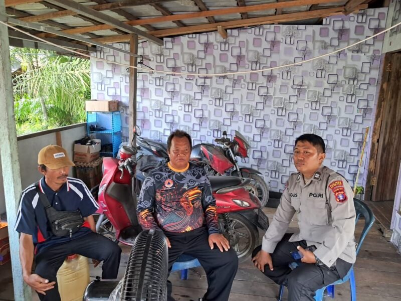 Terus wujudkan Kamtibmas yang kondusif personil Satbinmas Sambangi tokoh masyarakat