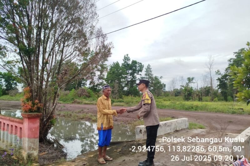Polsek Sebangau Kuala Mensosialisasikan Himbauan Melarang Membakar Hutan atau lahan kepada Masyarakat