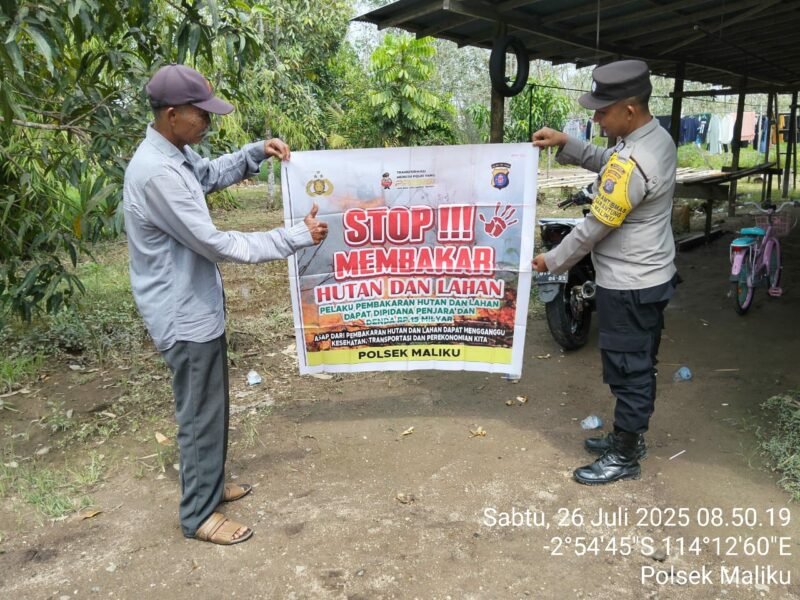 Personel Bhabinkamtibmas Polsek Maliku Laksanakan Sosialisasikan Larangan Membakar Hutan dan Lahan di Desa Binaan