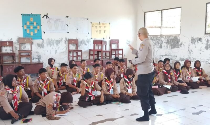 Polsek Maliku Tanamkan Disiplin dan Moral ke Peserta Pramuka Lewat Edukasi Lalu Lintas, NAPZA, dan Judi Online