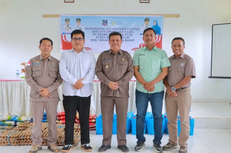 Wabup Katamso Serahkan Bantuan Program GENTING. menyasar 30 anak dari total 51 anak stunting yang terdata