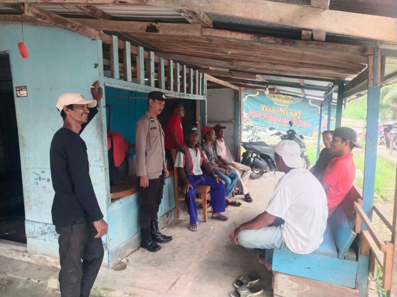 Lewat Sambang Personil Bhabinkamtibmas Polres Pulang pisau Wujudkan Kamtibmas Kondusif