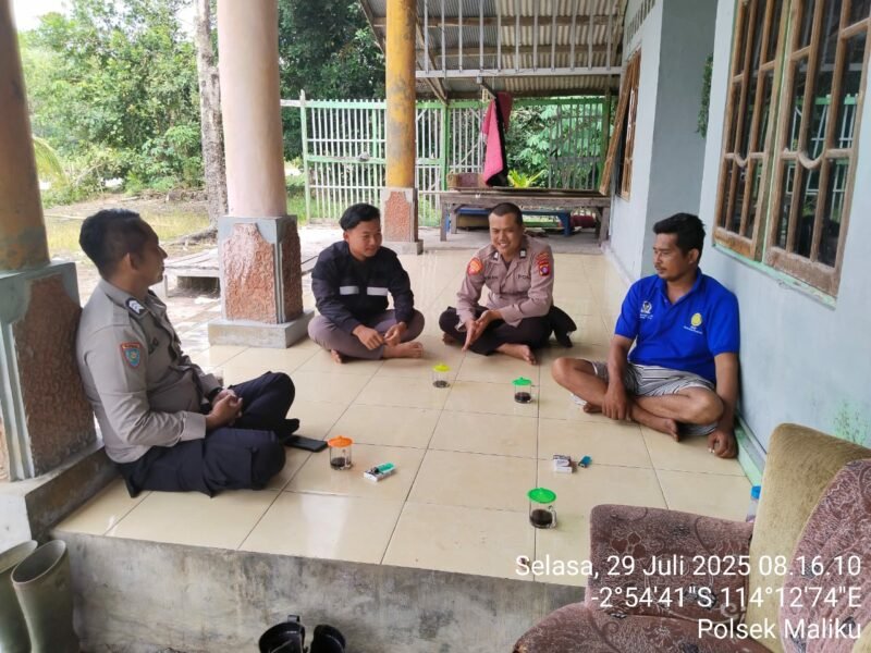 Personel Polsek Maliku Sambangi Warga Masyarakat Sampaikan Himbauan Kamtibmas