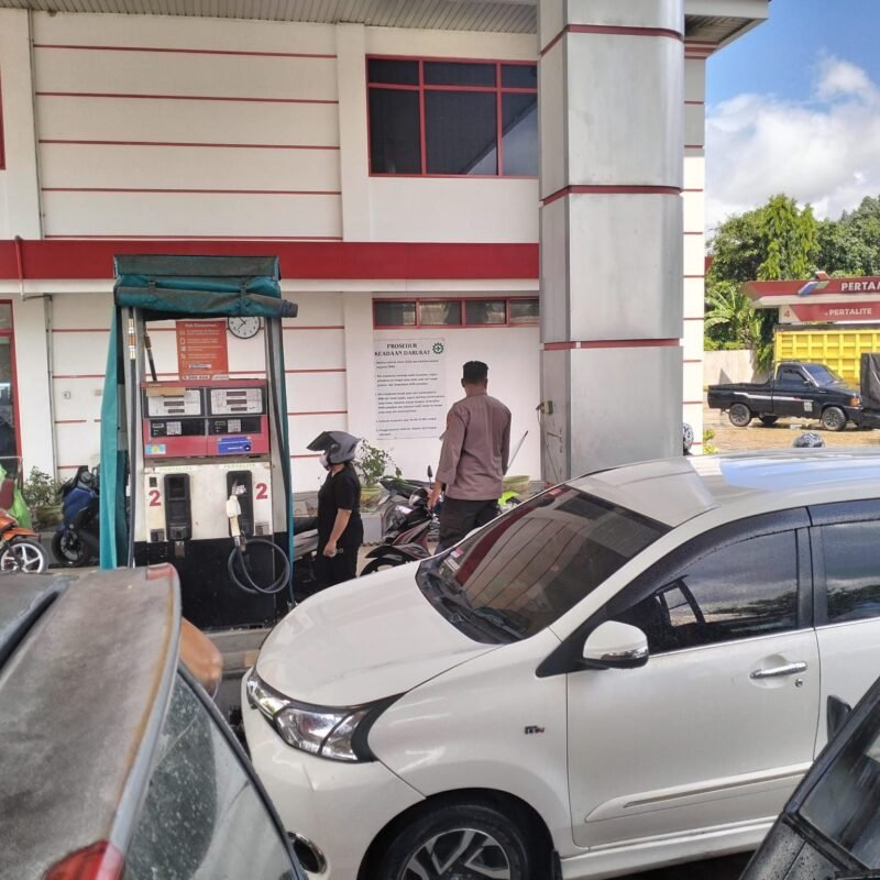 SAT BINMAS GIAT SAMBANG DI SPBU PULANG PISAU UNTUK JAGA KAMTIBMAS