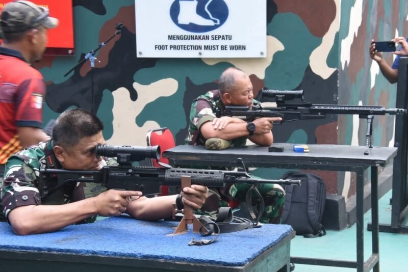 TINGKATKAN KEMAMPUAN TEMPUR, PANGKORMAR PIMPIN UJI FUNGSI TEROPONG THERMAL BTP TAHUN 2025