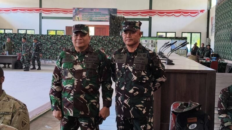 INSPEKTORAT KORPS MARINIR DAMPINGI PANGKOSTRAD DAN DANKODIKLAT TNI MENYAKSIKAN MATERI AIRBONE LATIHAN GABUNGAN SUPER GARUDA SHIELD 2025