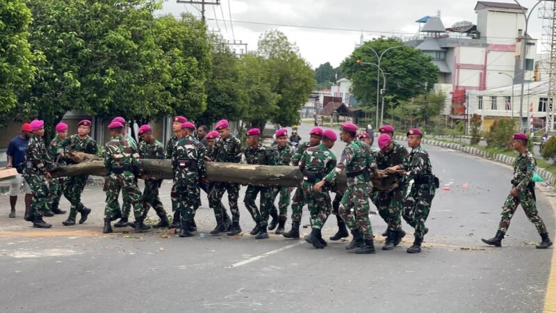 PRAJURIT BRIGIF, 3 MAR AMANKAN DEMONSTRASI DI KOTA SORONG