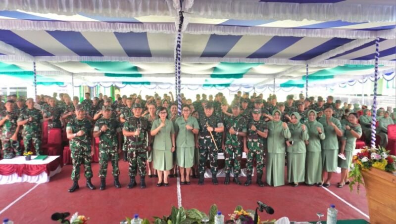 Tradisi Lepas Sambut Dandim 1612/Manggarai, Bukti Soliditas dan Kekeluargaan Prajurit TNI