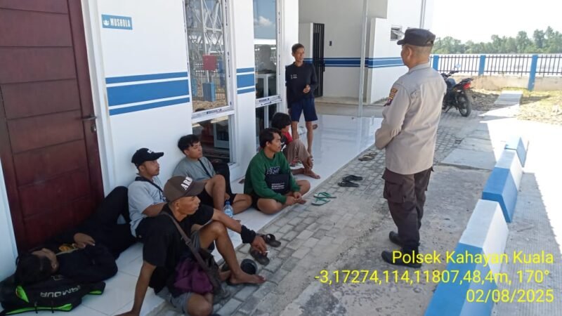 Polsek Kahayan Kuala lakukan sosialisasi kepada warga terkait Tindak Pidana Perdagangan Orang.