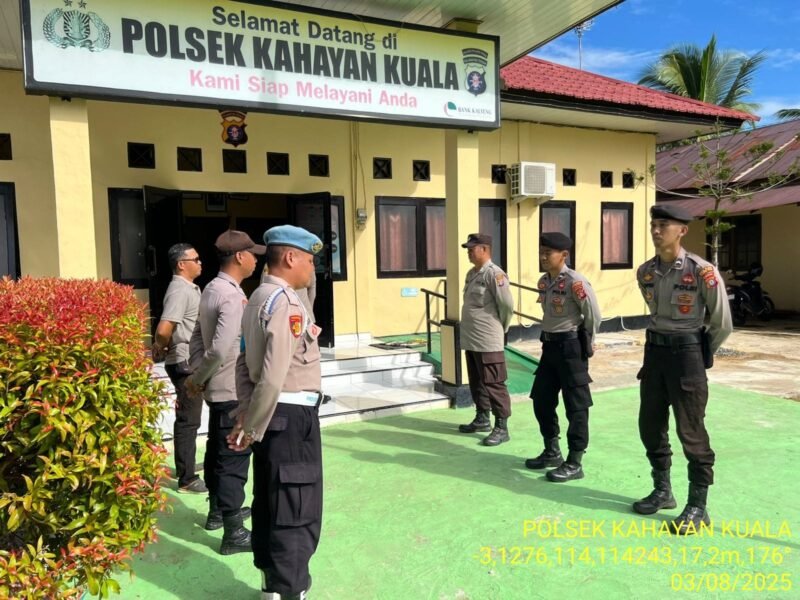 Rutinitas Personil polsek Kahayan kuala melaksanakan serah terima piket penjagaan mako polsek Kahayan kuala