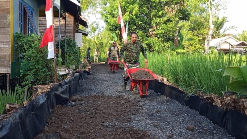 Satgas TMMD ke-125 Kodim 1007/Banjarmasin Lanjutkan Pengurukan Jalan di Kuin Kecil