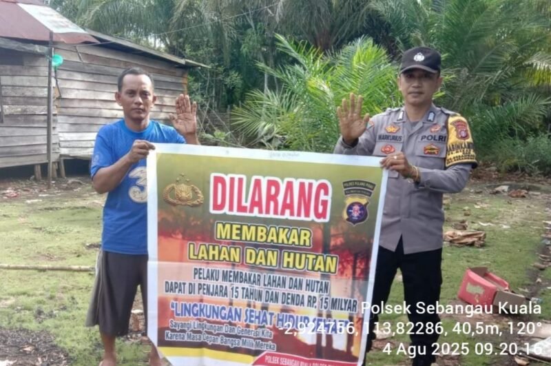 Polsek Sebangau Kuala Mensosialisasikan Himbauan Melarang Membakar Hutan atau lahan kepada Masyarakat.
