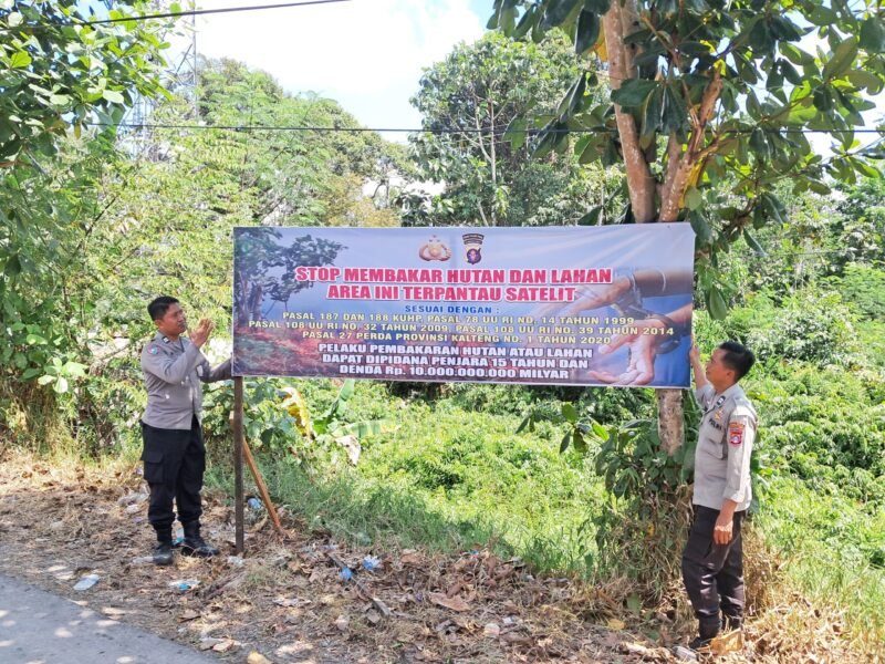 Sat Binmas Polres Pulang Pisau Lakukan Himbauan dan Larangan Membuka Lahan Dengan Cara Membakar serta Bahaya Dampak Karhutla