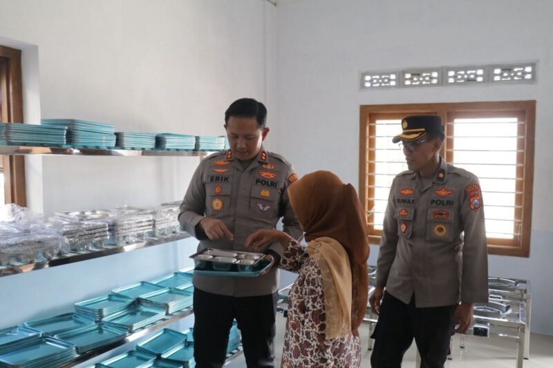 Kapolres Magetan Tinjau Pembangunan SPPG Yayasan Kemala Bhayangkari ,Dukung Program Presiden Prabowo