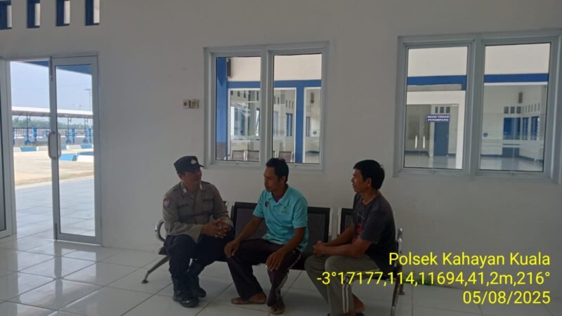 Polsek Kahayan Kuala lakukan sosialisasi kepada warga terkait Tindak Pidana Perdagangan Orang.