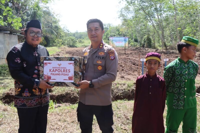 Dukung Pendidikan dan Ketahanan Pangan, Kapolres Pulang Pisau Beri Bantuan ke Ponpes Sabilarrasyad
