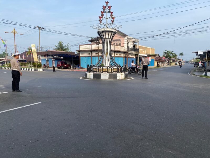 Ciptakan Kamseltibcarlantas, Satlantas Polres Pulang Pisau Tingkatkan Pengaturan Lalu Lintas Pagi di Titik Rawan