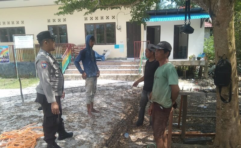 Cegah Judi Online Sat Binmas Polres Pulang Pisau Laksanakan Sambang ke Masyarakat