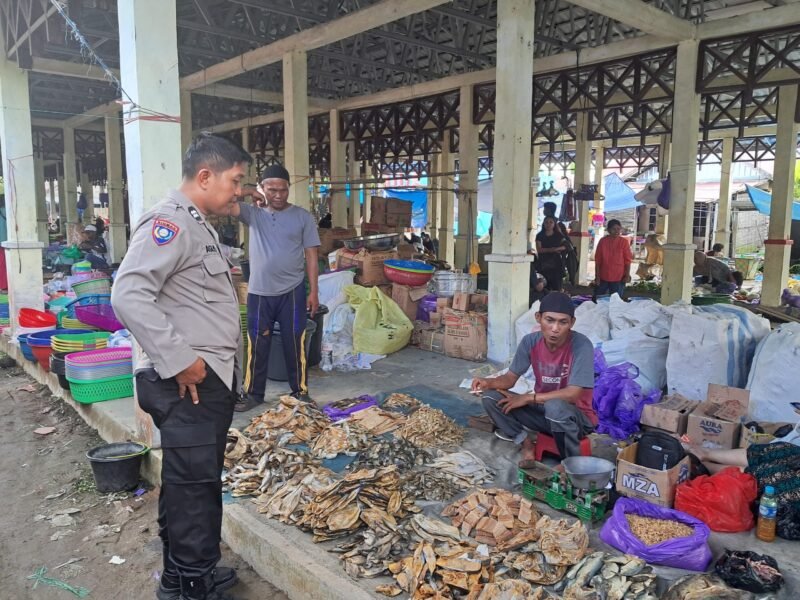 Satbinmas Polres Pulang Pisau melaksanakan giat sambangi ke pedagang Kaki Lima (PKL)
