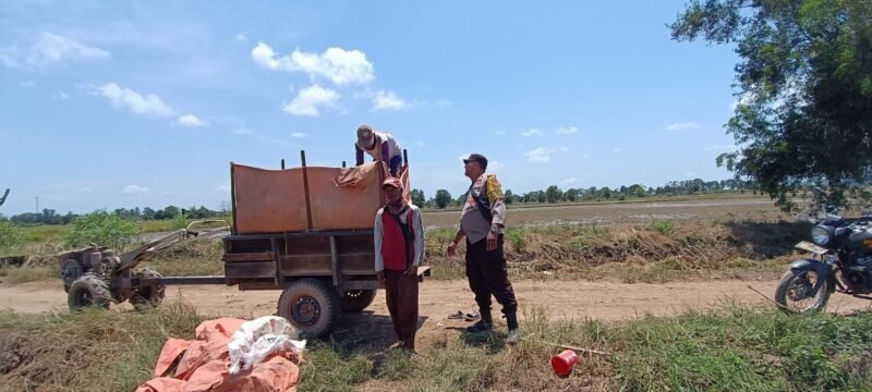 Bhabinkamtibmas Sambangi Warga sekaligus Sisipkan Pesan Kamtibmas