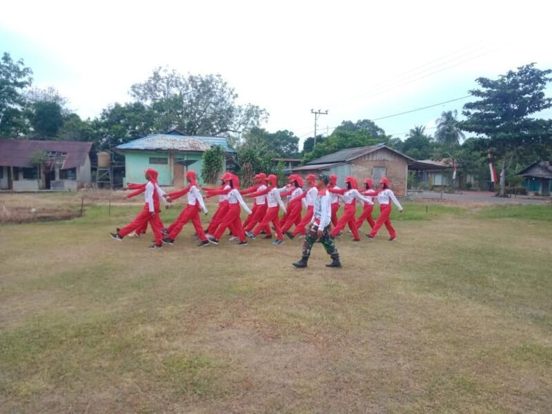 Matangkan Kesiapan Paskibra Di Wilayah Binaan Babinsa Jajaran Kodim 1009/Tla Berikan Motivasi Agar Tetap Semangat Berlatih