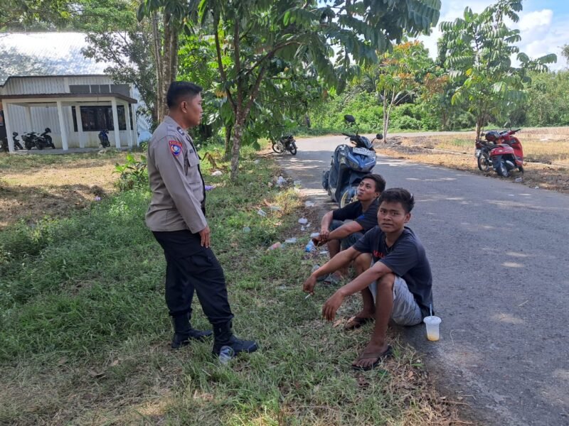 Satbinmas Polres Pulang Pisau laksanakan Patroli dan memberikan himbauan Premanisme kepada masyarakat