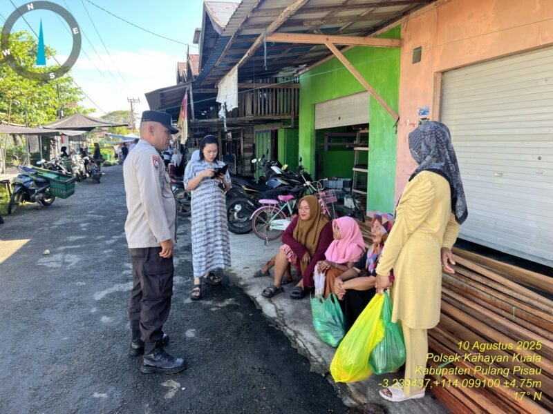 Polsek Kahayan Kuala lakukan sosialisasi kepada warga terkait Tindak Pidana Perdagangan Orang.