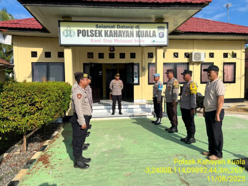 Rutinitas Personil polsek Kahayan kuala melaksanakan serah terima piket penjagaan mako polsek Kahayan kuala