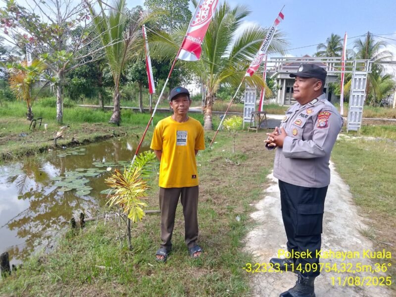 Personel Polsek Kahayan Kuala melaksanakan sosialisasi Maklumat Kapolda Kateng terkait mengemukakan pendapat di muka umum