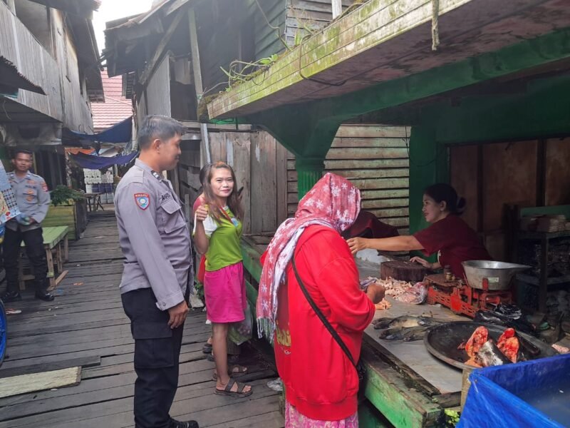 Satbinmas Polres Pulang Pisau melaksanakan giat sambangi ke pedagang Kaki Lima (PKL)