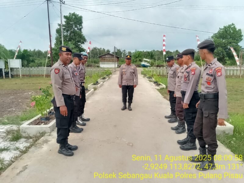 Personil polsek sebangau kuala melaksanakan serah terima piket penjagaan mako polsek sebangau kuala