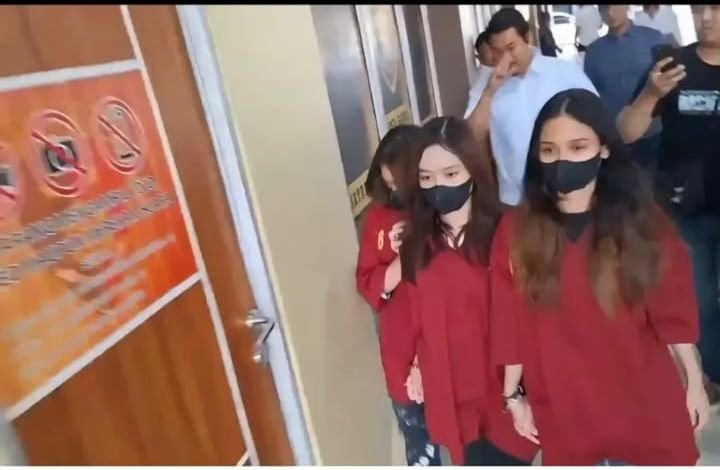 3 Mahasiswi Pengeroyok dan Sebar Konten Asusila Terhadap Perempuan 19 Tahun, Tersangka dan Barang Bukti Siap Dilimpahkan ke Jaksa