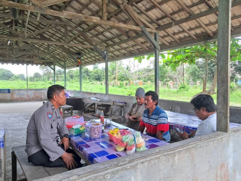 Sat Binmas Lakukan Sambang Dan Berikan Himbauan Kamtibmas Kepada Masyarakat