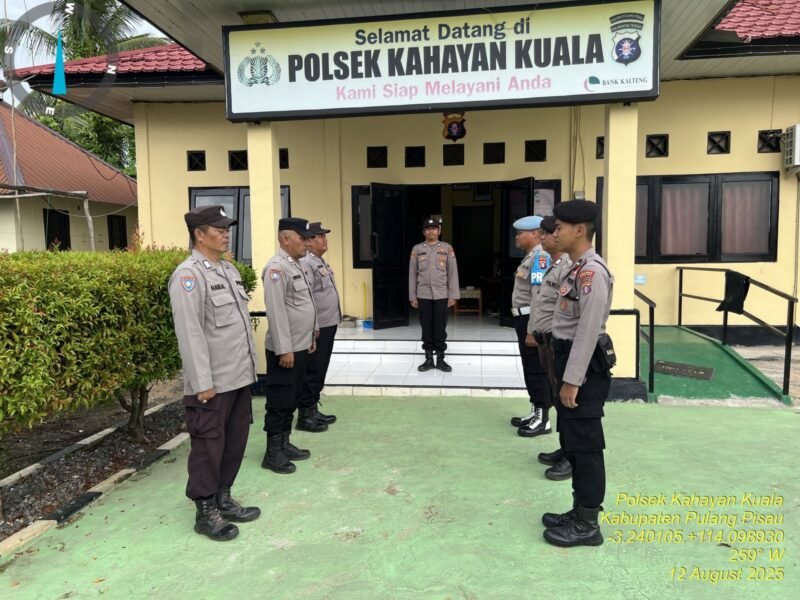 Rutinitas Personil polsek Kahayan kuala melaksanakan serah terima piket penjagaan mako polsek Kahayan kuala