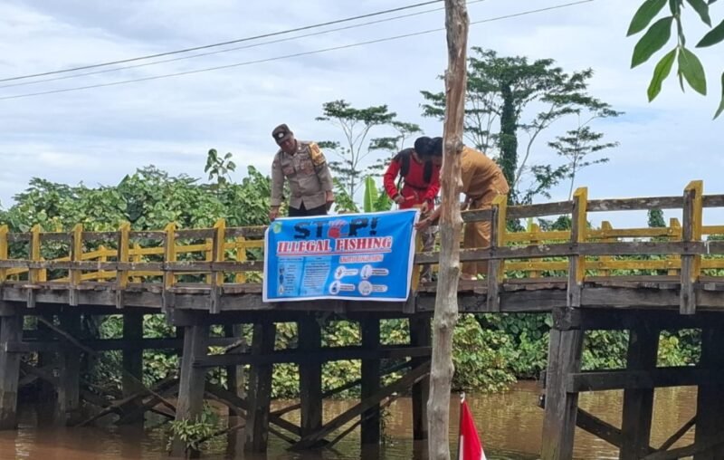 Cegah Penangkapan Ikan Ilegal, Polsek Kahayan Kuala Intensifkan Sosialisasi di Wilayah Perairan