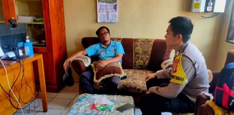 Sampaikan Imbauan Kamtibmas Kepada Masyarakat oleh Personel Polsek Maliku