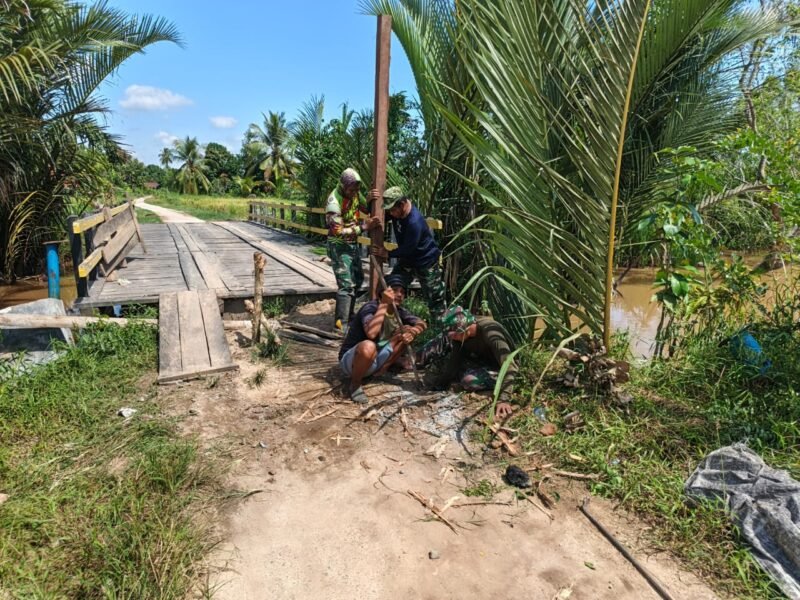 Satgas TMMD ke-125 Kodim 1007/Banjarmasin Terus Genjot Perbaikan Jembatan di Kuin Kecil