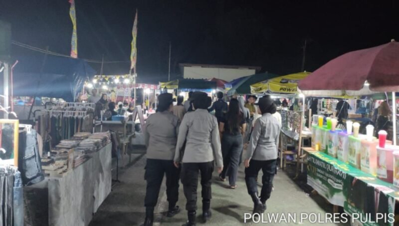Polwan Polres Pulang Pisau Perkuat Keamanan dengan Patroli Humanis di Handep Hapakat Fair 2025