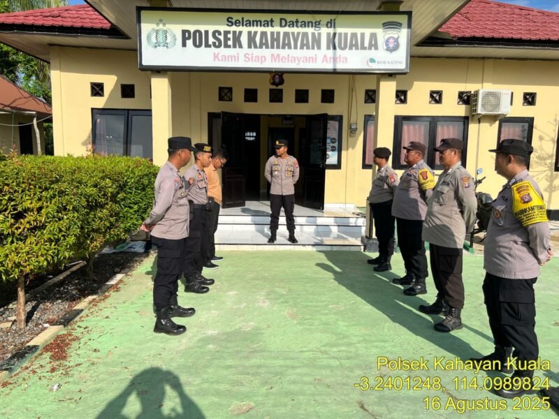 Rutinitas Personil polsek Kahayan kuala melaksanakan serah terima piket penjagaan mako polsek Kahayan kuala