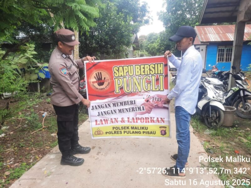 Semengat Gencarkan Sosialisasi Saber Pungli, Dilakukan Oleh Personil Polsek Maliku